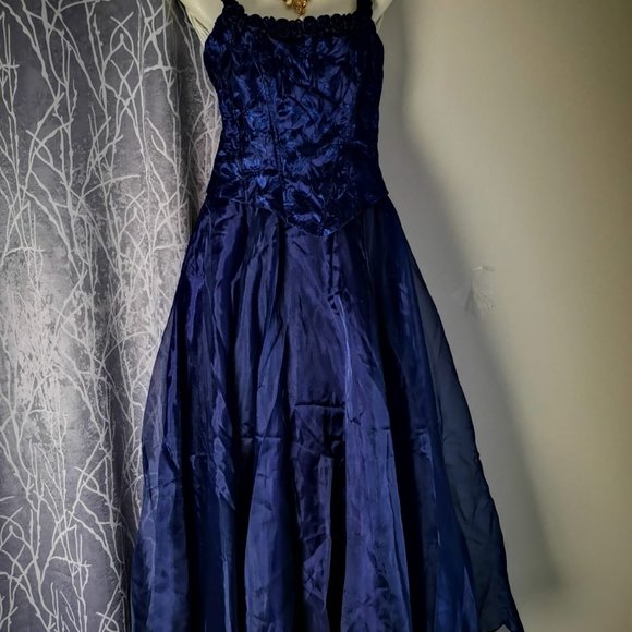 ASPEED dress - Picture 3 of 5